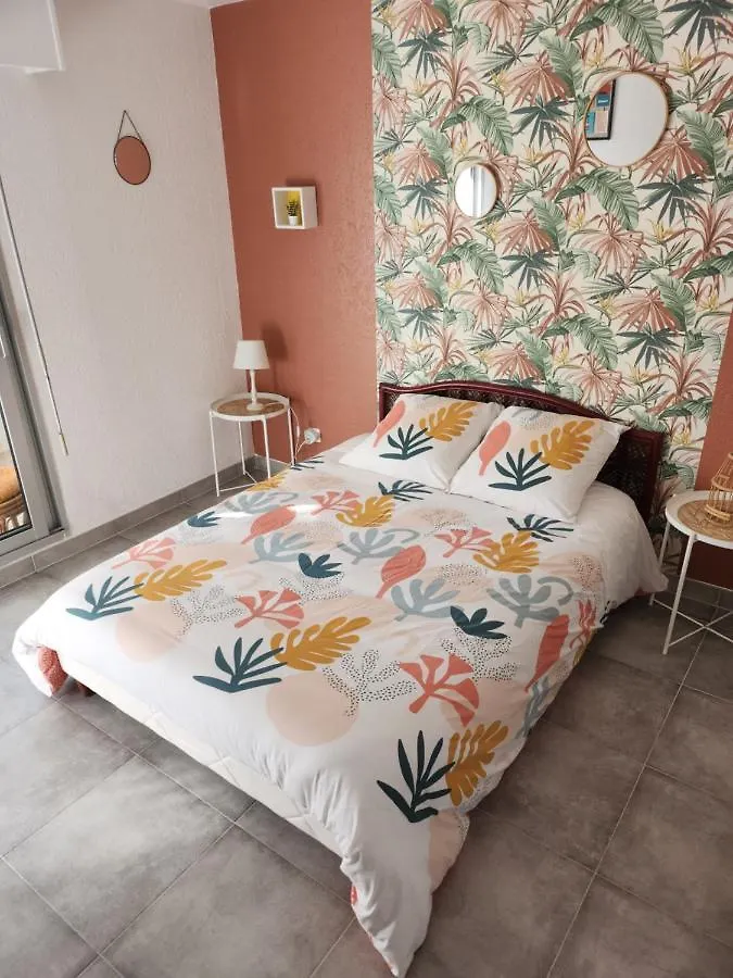 Appartement Joli Studio Renove Dans Station Balneaire. à Saint-Mandrier-sur-Mer France