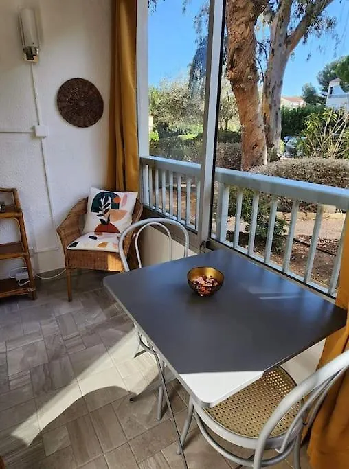 Appartement Joli Studio Renove Dans Station Balneaire. à Saint-Mandrier-sur-Mer