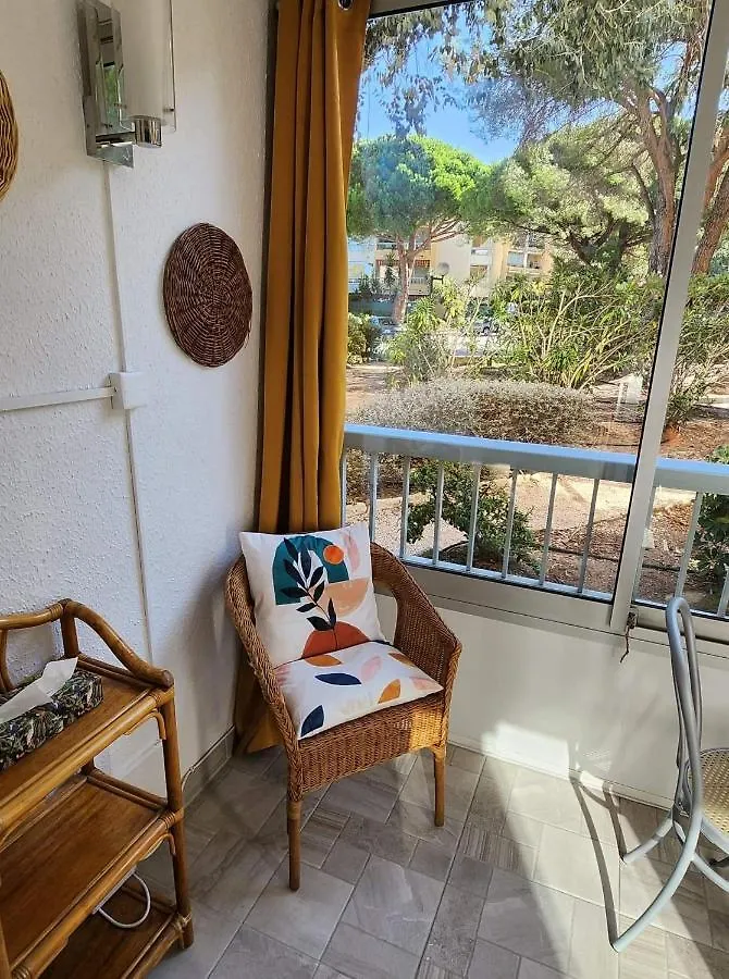 Appartement Joli Studio Renove Dans Station Balneaire. à Saint-Mandrier-sur-Mer