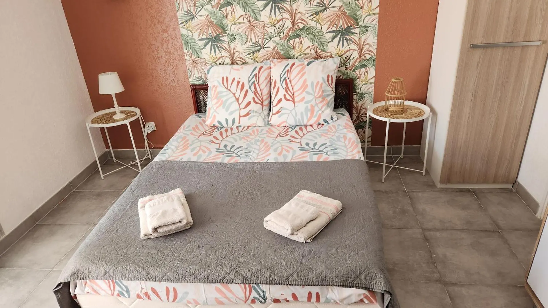 Appartement Joli Studio Renove Dans Station Balneaire. à Saint-Mandrier-sur-Mer